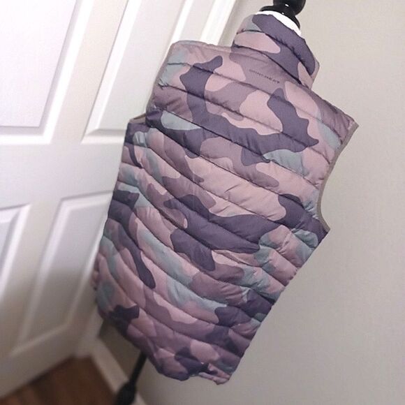 Columbia Camo Puffer Vest - Picture 4 of 10